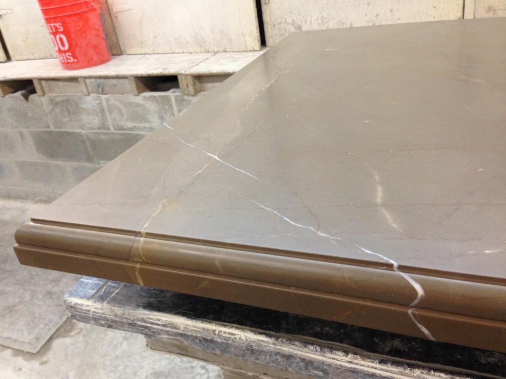 LAMINATED EDGE