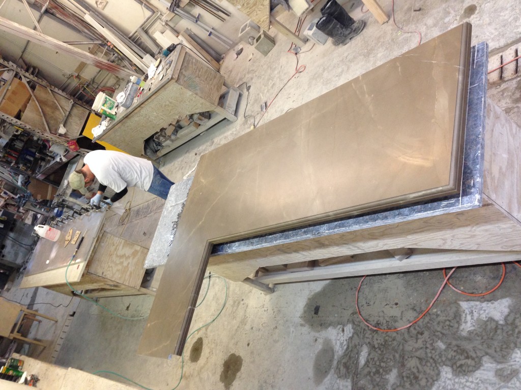 BROWN MARBLE L COUNTERTOP